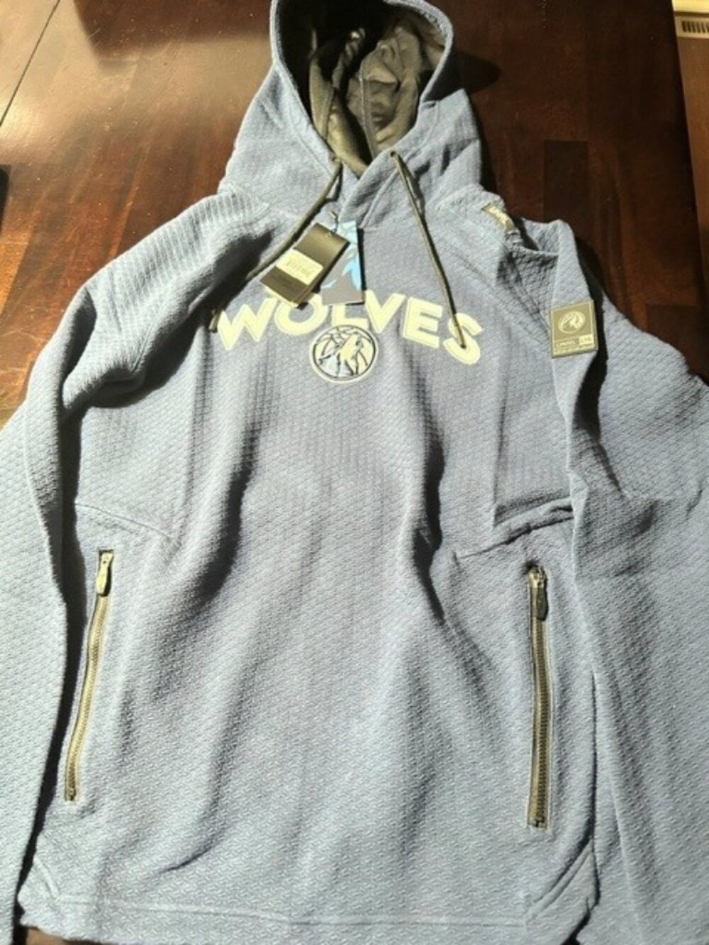 MN Timberwolves UNRL sweatshirt